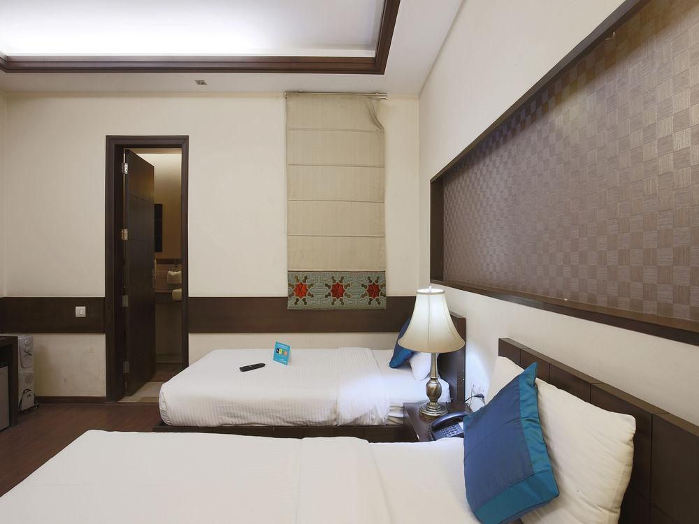 Fabhotel Aashray Nehru Place Yeni Delhi Dış mekan fotoğraf