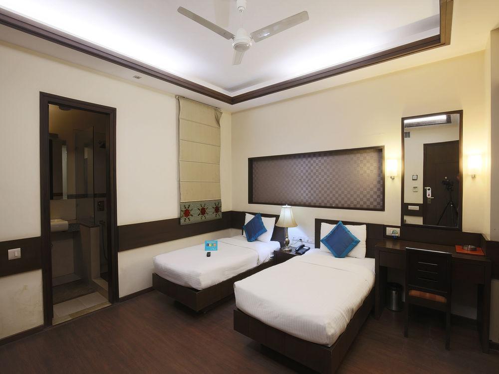 Fabhotel Aashray Nehru Place Yeni Delhi Dış mekan fotoğraf