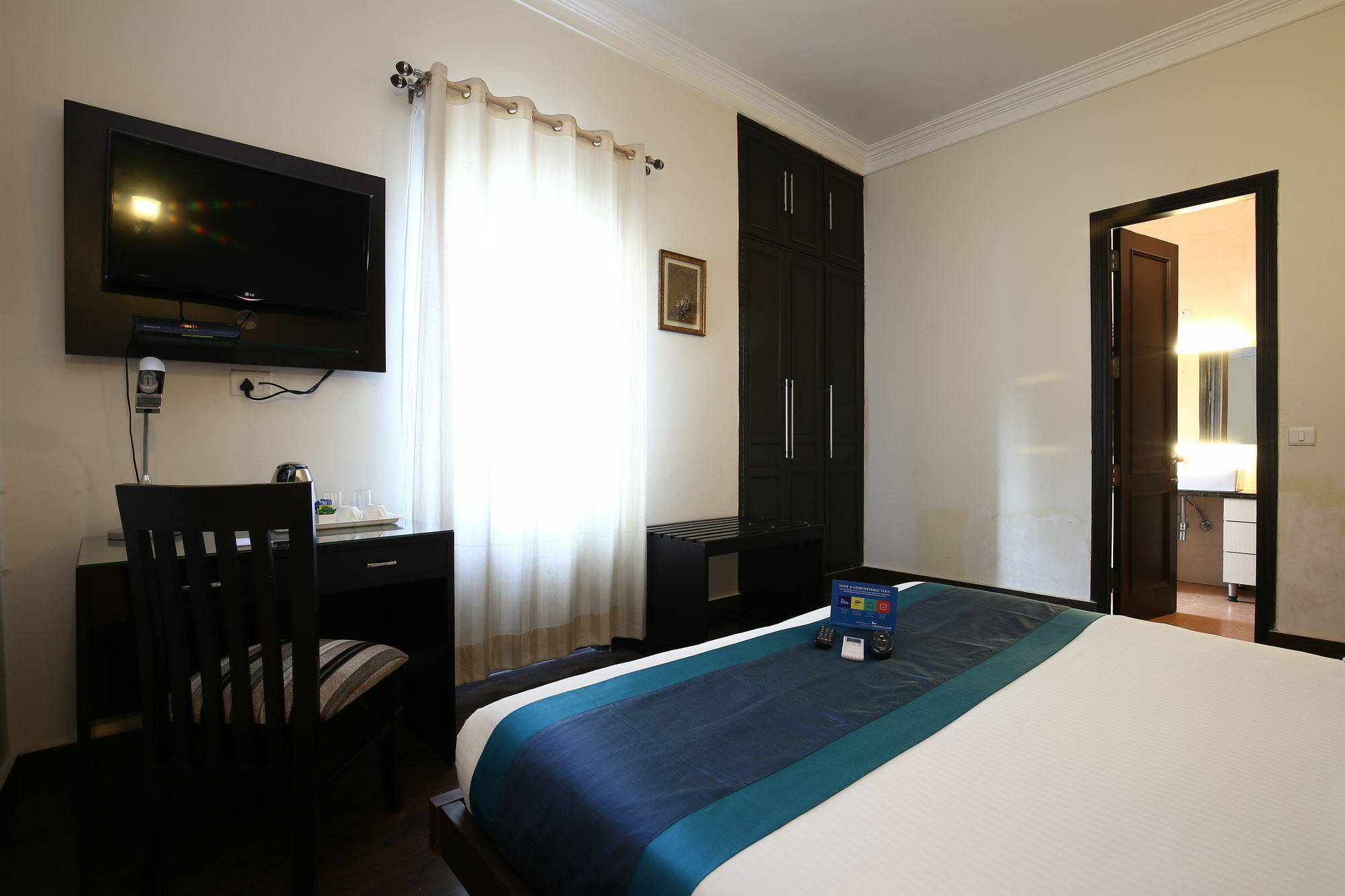 Fabhotel Aashray Nehru Place Yeni Delhi Dış mekan fotoğraf