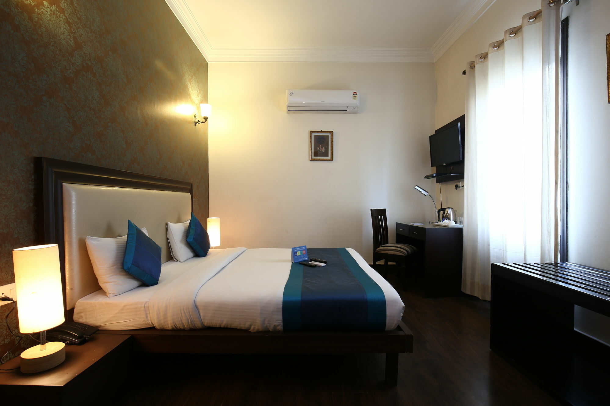 Fabhotel Aashray Nehru Place Yeni Delhi Dış mekan fotoğraf