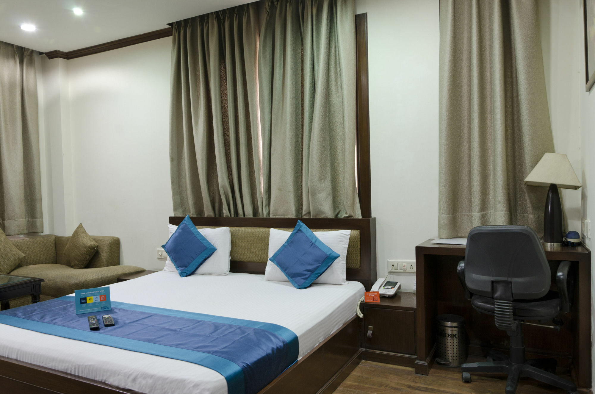 Fabhotel Aashray Nehru Place Yeni Delhi Dış mekan fotoğraf