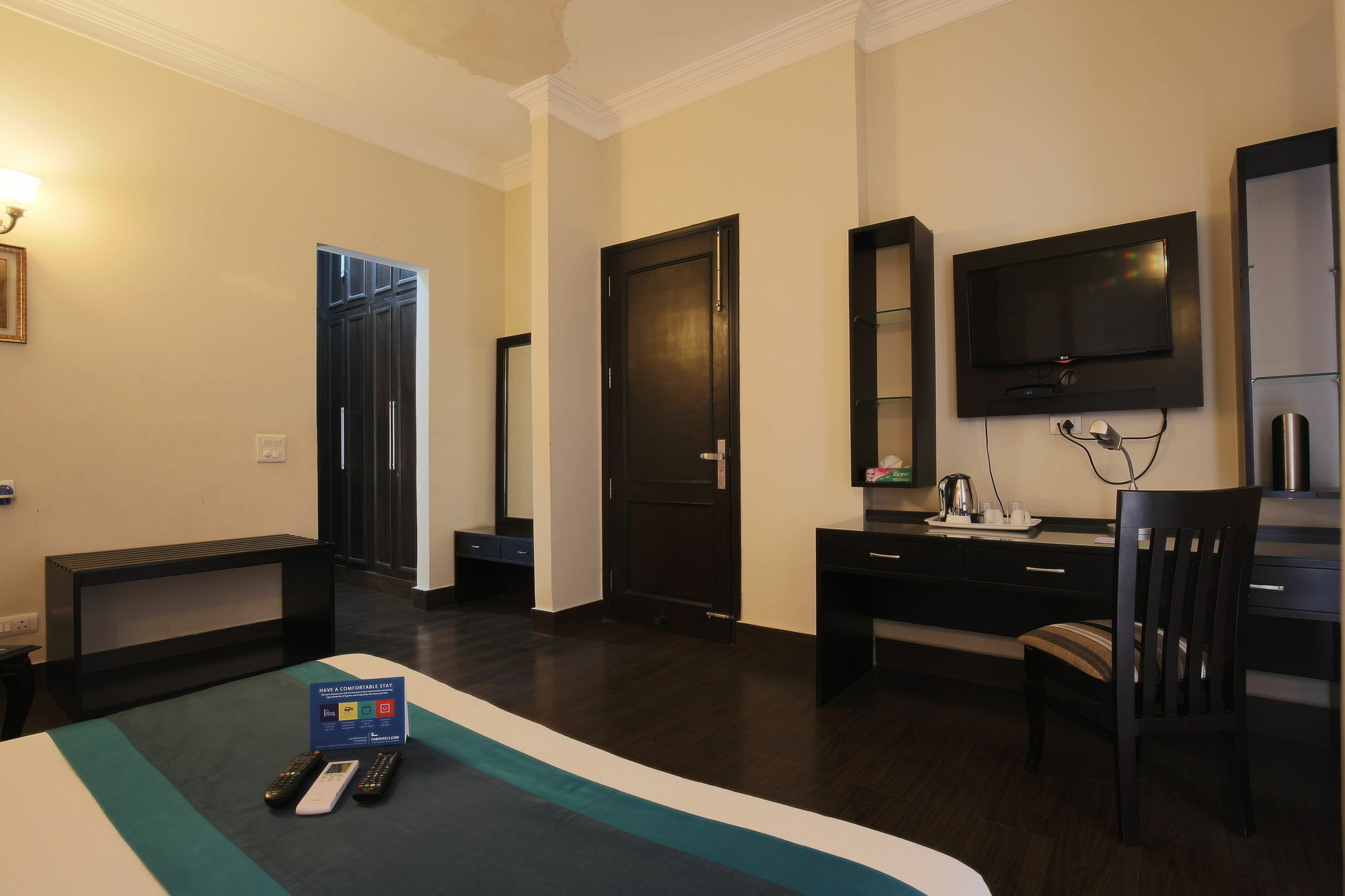 Fabhotel Aashray Nehru Place Yeni Delhi Dış mekan fotoğraf