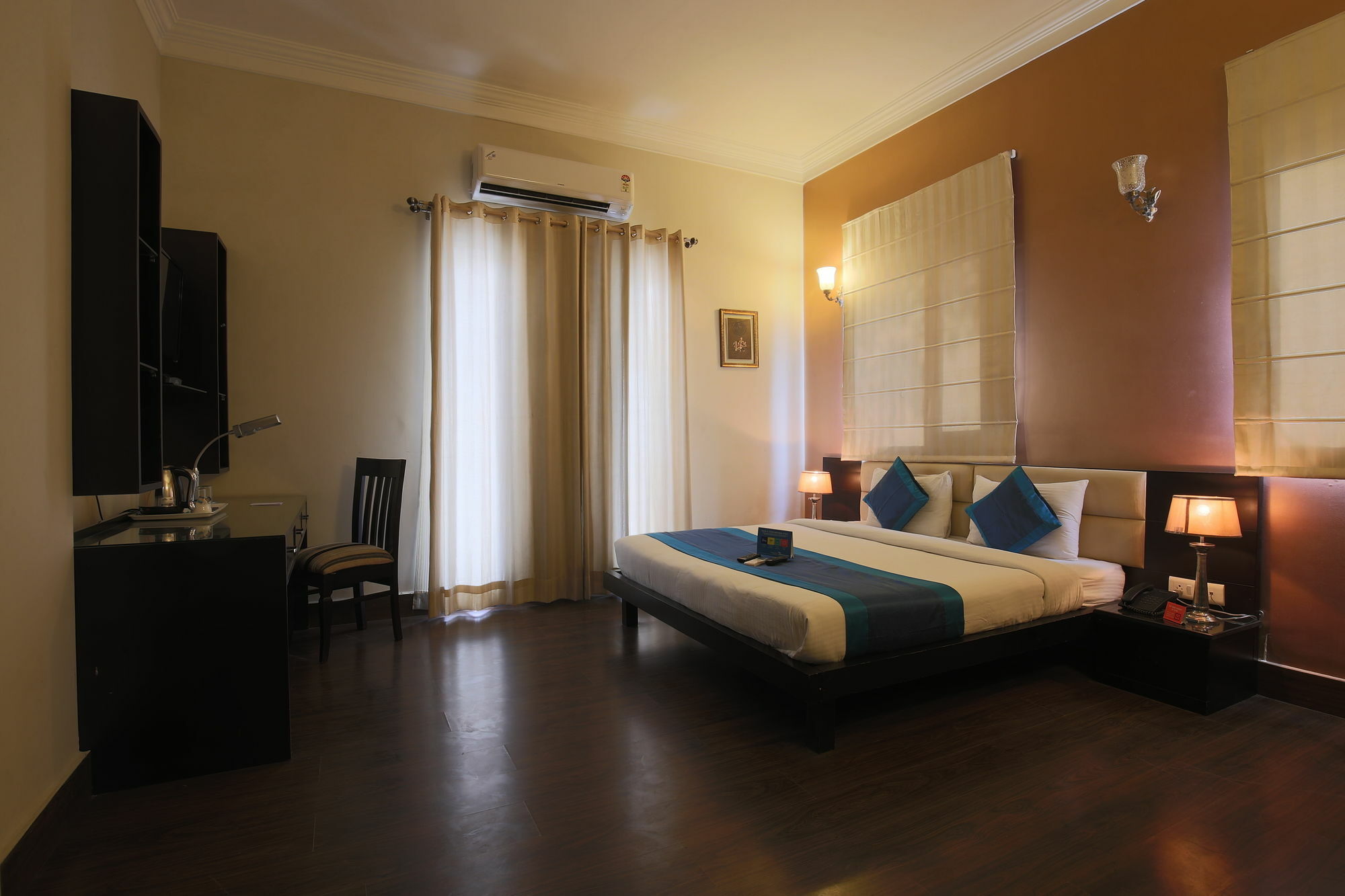 Fabhotel Aashray Nehru Place Yeni Delhi Dış mekan fotoğraf